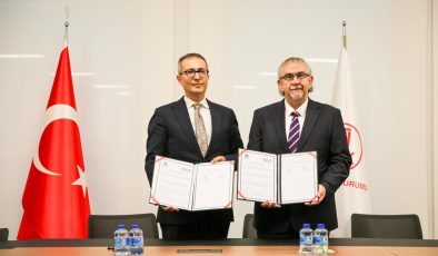 Yunus Emre Enstitüsü ve AÖA arasında iş birliği protokolü imzalandı
