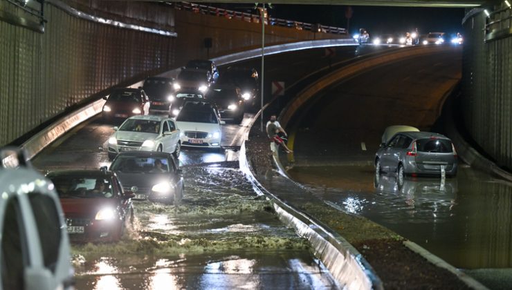 Ankara’da sağanak ve fırtına etkili oldu