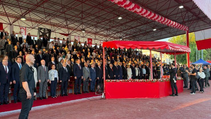Lefkoşa Dr. Fazıl Küçük Bulvarı’nda tören