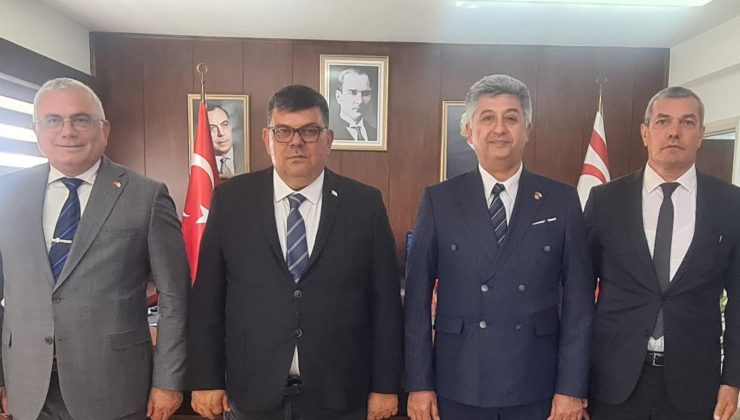 Bakan Berova görev süresi dolan Sivil Savunma Teşkilat Başkanı Karaca ve görevi devralacak Balaban’ı makamında kabul etti