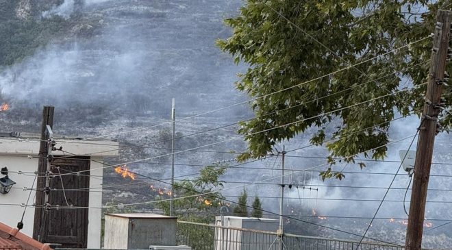 Limasol’un dağlık bölgelerindeki yangın genişleyerek ilerliyor; Yangında araç içinde mahsur kalan 2 kişi hayatını kaybetti
