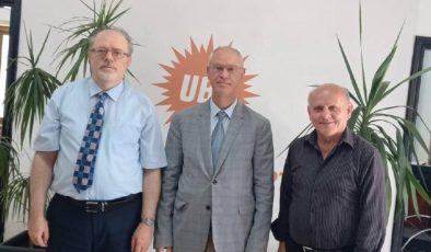 Hasipoğlu, Onbeş Kasım Kıbrıs Üniversitesi Mühendislik Fakültesi Dekanı Ramiz’i kabul etti