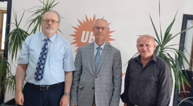 Hasipoğlu, Onbeş Kasım Kıbrıs Üniversitesi Mühendislik Fakültesi Dekanı Ramiz’i kabul etti
