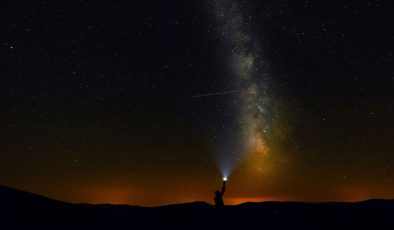 Perseid meteor yağmuru ne zaman, Türkiye’den nasıl izlenir? 2025 Meteor yağmuru saat kaçta görülür?