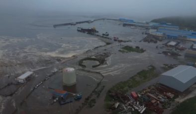 Tsunami dalgaları Hawaii’yi etkilemeye başladı… Rusya’da tsunami dalgalarının boyu beş metreyi buldu