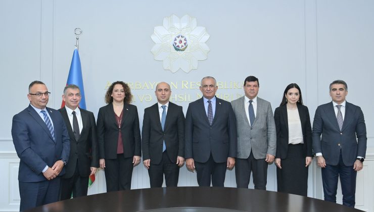 Çavuşoğlu, Azerbaycanlı mevkidaşı Emrullayev ile bir araya geldi