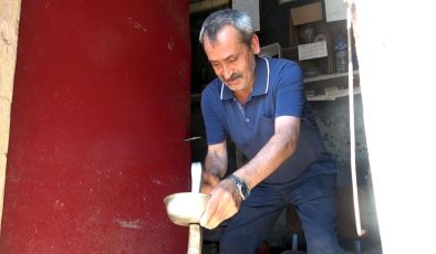45 yıllık mesleği kaybolma tehlikesiyle karşı karşıya: ”Sağlığım el vermiyor, çırak da bulamıyorum”