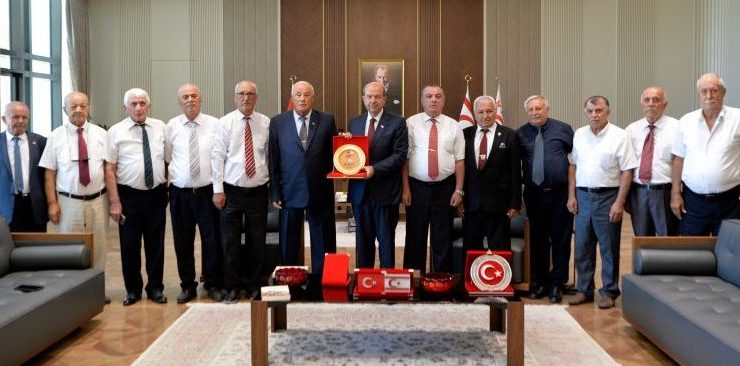 Cumhurbaşkanı Tatar, Türk Barış Kuvvetleri Gaziler Derneği  heyetini kabul etti