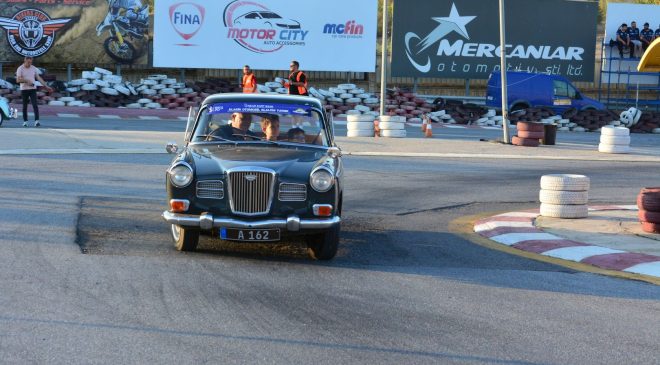 “Türkiye İş Bankası 2025 Klasik Otomobil Slalom Şampiyonası” final yarışı, yarın akşam NEU Event Park’ta yapılacak