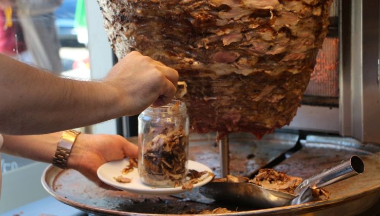 Artvin’in kuzu dönerinin Rize’den kavanozlarla yolculuğu