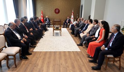 Meclis Başkanı Ziya Öztürkler, MÜSİAD heyetini kabul etti