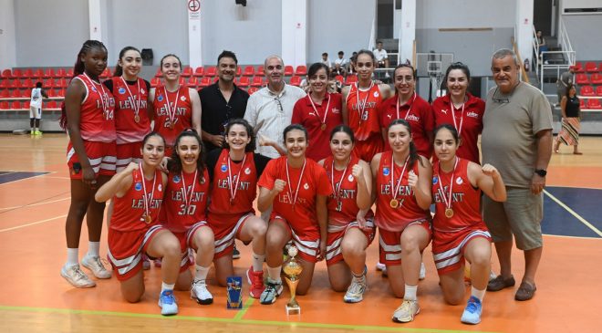U16 Kadınlar’da Levent şampiyon