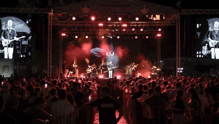 İskele Festivali kapsamında bu akşam düzenlenecek Karadenizliler Gecesinde Ali Alkurt sahne alacak