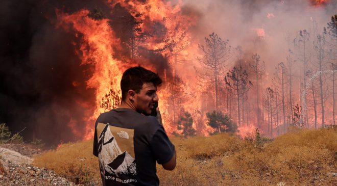 Bursa, Karabük ve Diyarbakır’da yangınlar devam ediyor