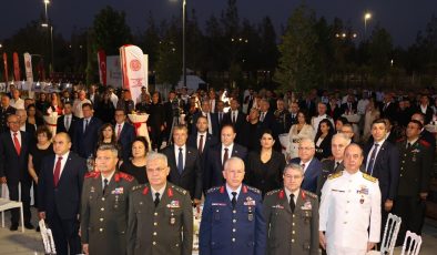 Meclis Başkanı Öztürkler, Barış Harekatı’nın 51. yıl dönümü nedeniyle resepsiyon düzenledi:’Kıbrıs Türkü bu adada ev sahibidir ve olmaya devam edecektir’