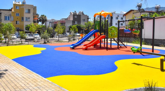 Girne Belediyesi’nden Sosyal Konut Bölgesi’ne yeni park düzenlemesi