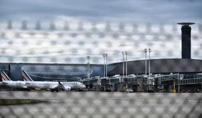 Fransa’da grev: Paris ve çeşitli şehirlerde bazı uçuşlar iptal edildi