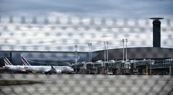 Fransa’da grev: Paris ve çeşitli şehirlerde bazı uçuşlar iptal edildi