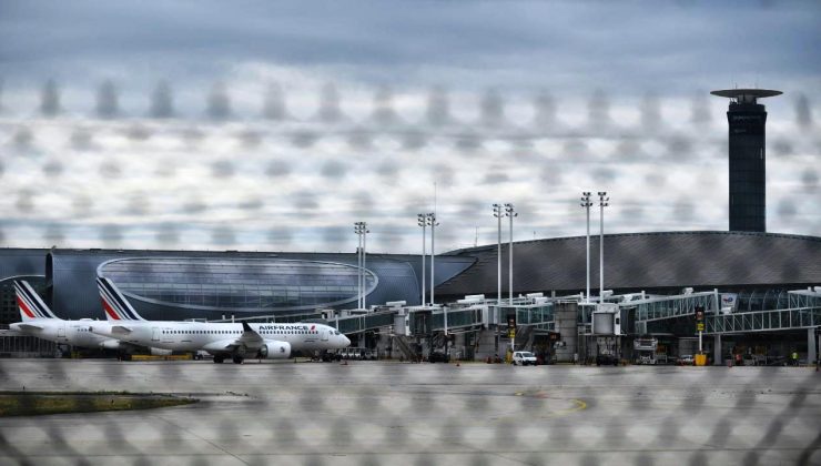 Fransa’da grev: Paris ve çeşitli şehirlerde bazı uçuşlar iptal edildi