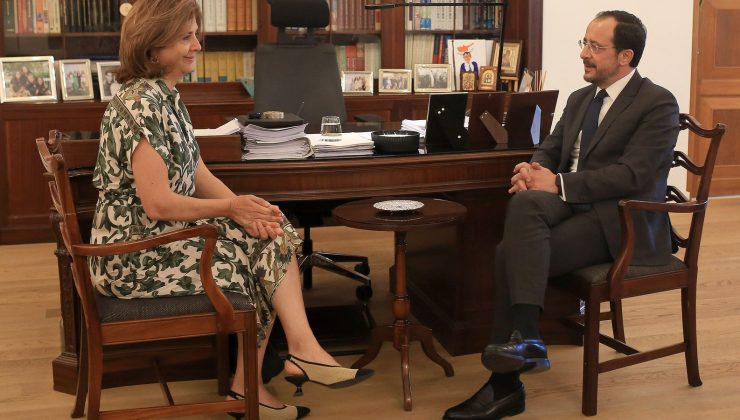 Holguin Rum Yönetimi Başkanı Nikos Hristodulidis ile bir araya geldi