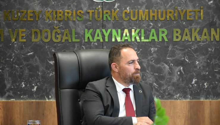 Bakan Çavuş, Türkiye’de şehit düşen 5 orman işçisi ve 5 AKUT gönüllüsünü üzüntü ve saygıyla andı