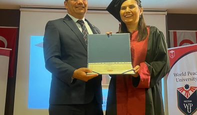 Dünya Barış Üniversitesi ilk mezunlarını verdi