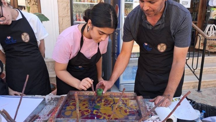 SAMTAY’ın Gazimağusa’daki merkezinde çocuklara ebru eğitimi verildi