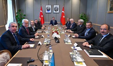Parlamentolar Arası KKTC-Türkiye Dostluk Grubu heyeti TC Cumhurbaşkanı Yardımcısı Yılmaz tarafından kabul edildi