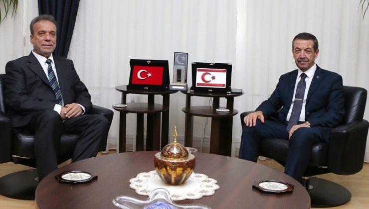 Dışişleri Bakanı Ertuğruloğlu, TÜRKPA Genel Sekreteri Mehmet Süreyya Er’i kabul etti