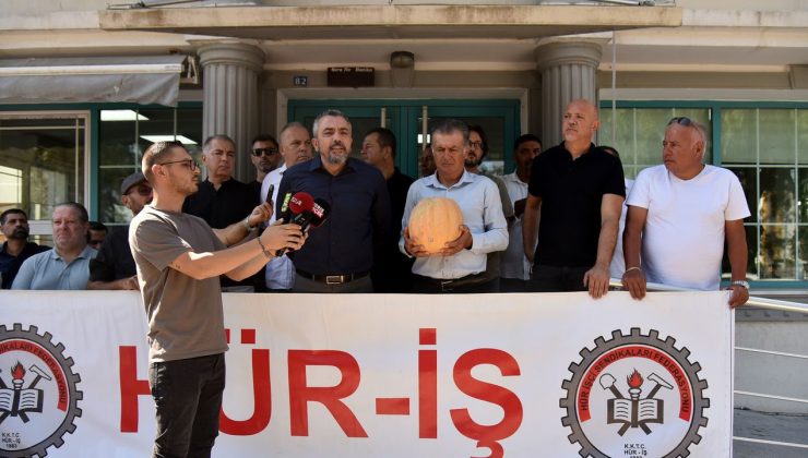HÜR-İŞ’ten Çalışma ve Sosyal Güvenlik Bakanlığı önünde “kabaklı” eylem