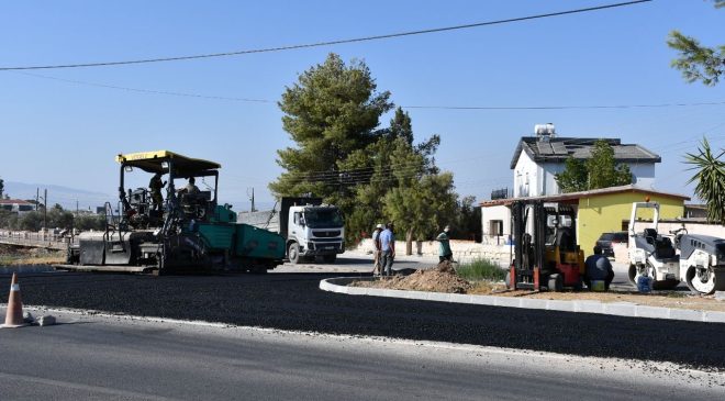 Mesarya Belediyesi Vadili girişinde başlattığı kavşak düzenleme çalışmalarını sürdürüyor