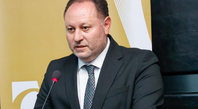 Öztürkler: “Rumlar hukuki zeminden uzak, siyasi bir manipülasyon içerisinde”
