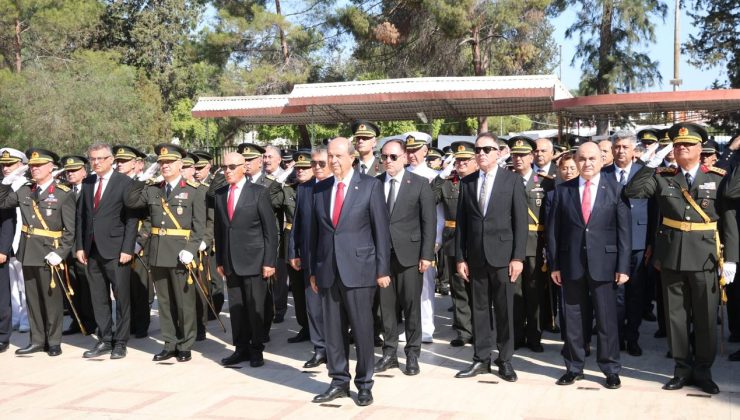 30 Ağustos Zafer Bayramı dolayısıyla Atatürk Anıtı’nda tören yapıldı