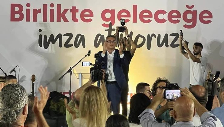 Cumhuriyetçi Türk Partisi, “Birlikte Geleceğe İmza Atıyoruz” sloganıyla Lefkoşa’da etkinlik düzenledi