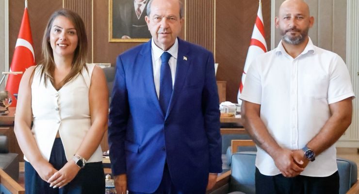 Cumhurbaşkanı  Tatar, Londra Rauf Raif Denktaş Türk Okulu Müdürünü ve beraberindeki heyeti kabul etti