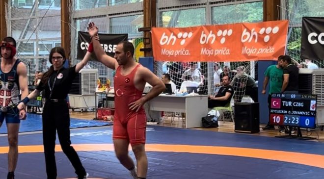 Ömer’den bronz madalya