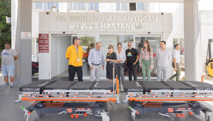 Merit’ten, hastaneye sedye bağışı