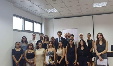 Yeterlik sınavlarında ilk iki dereceyi alanlara “Üstün Başarı Belgesi” verildi
