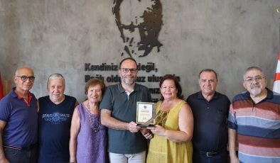 Sadıkoğlu, Larnakalılar Derneği’ni kabul etti