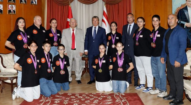 Başbakan Üstel, KKTC Tekvando Milli Takımını kabul etti