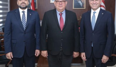 Maliye Bakanı Berova Turkcell heyetini kabul etti