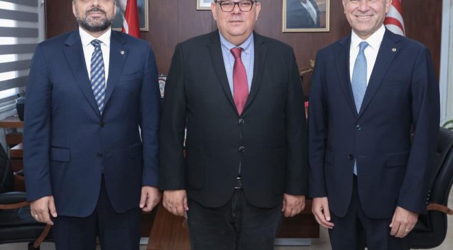 Maliye Bakanı Berova Turkcell heyetini kabul etti