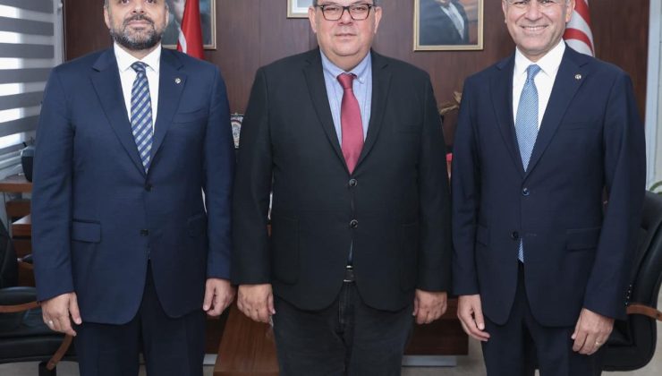 Maliye Bakanı Berova Turkcell heyetini kabul etti