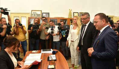Erhürman, adaylık başvurusunda bulundu: “Bugün yeni dönemin başlangıç günüdür”