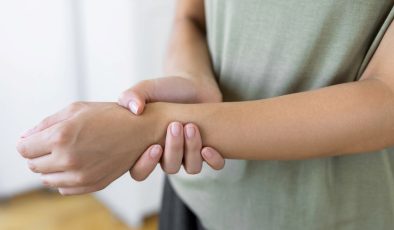 Vücut neden uyuşur: Kalp sağlığının kötü olduğuna işaret eder mi?