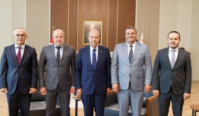 Tatar, Kıbrıs Bilişim ve Teknoloji Derneği’ni kabul etti