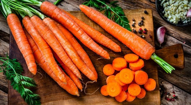 Her gün havuç yiyince ne olur? 10 güçlü etkisi var