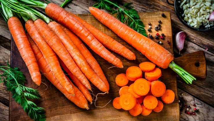 Her gün havuç yiyince ne olur? 10 güçlü etkisi var