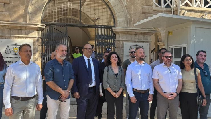 “22 öğretmenin 2 polisi darp ettiği” iddiası ile açılan dava 1 Aralık’a ertelendi