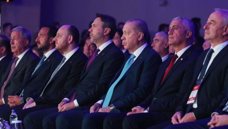 Ekonomi ve Enerji Bakanı Olgun Amcaoğlu, EVF 2025’e katıldı